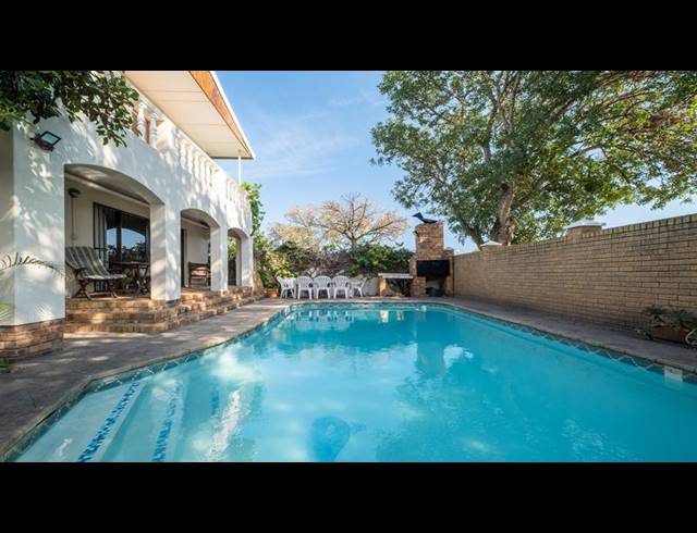 6 BEDROOM HOUSE FOR SALE IN PAROW NORTH